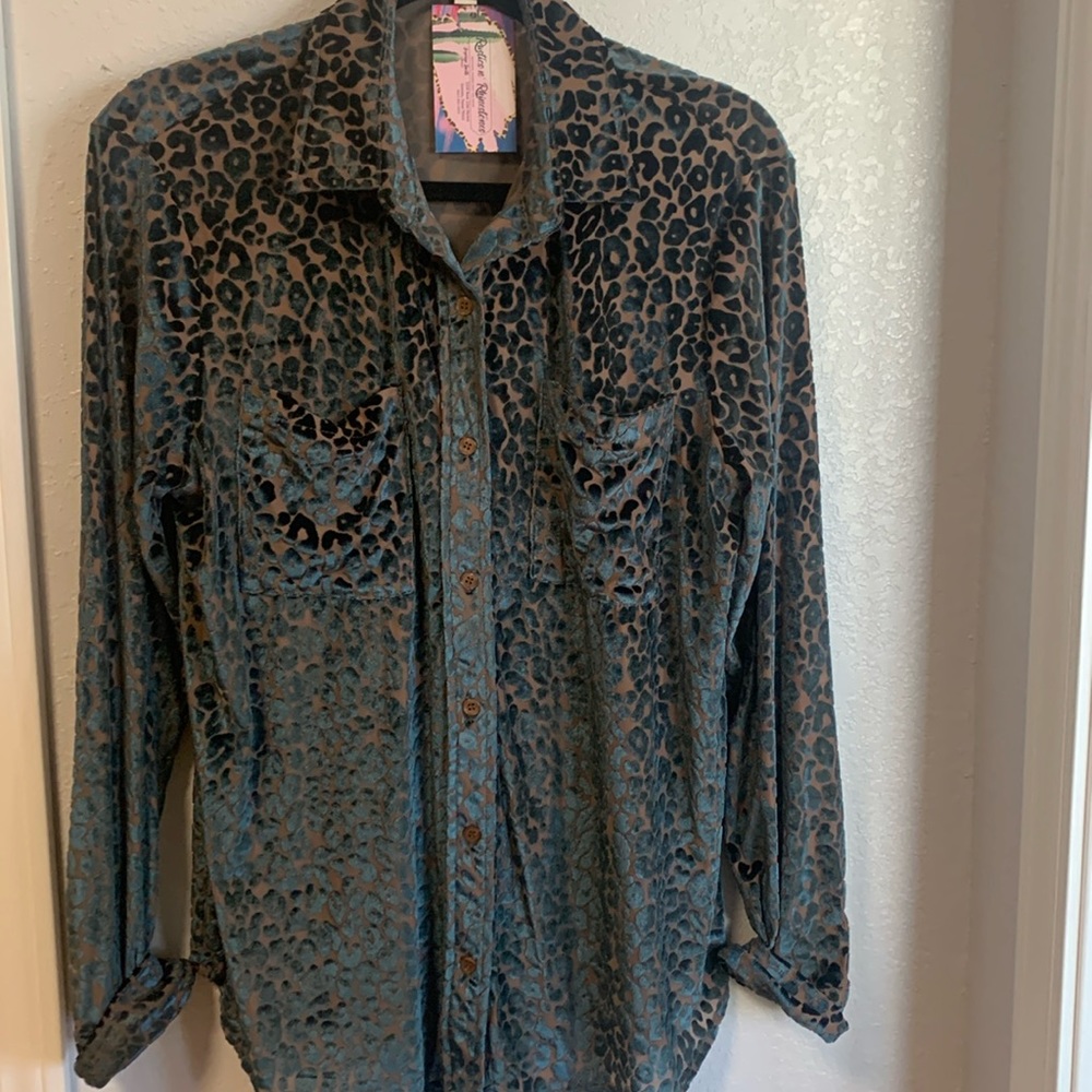 Shimmery top